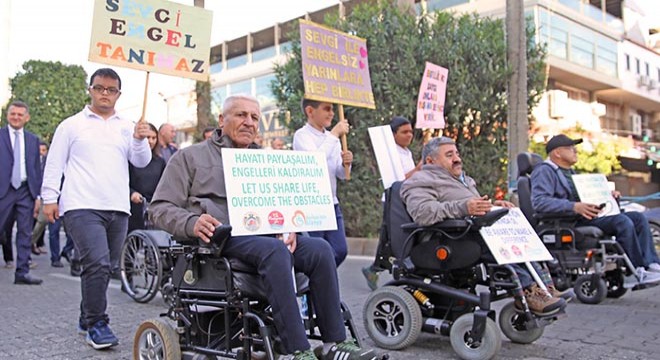 Antalya da Engelliler Günü Sevgi Yürüyüşü ile kutlandı