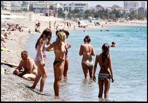 Antalya da sahiller şenlendi