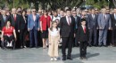 Antalya'da 23 Nisan heyecanı çelenk sunumuyla başladı