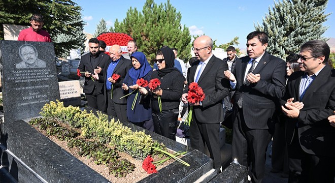  Bozkırın Tezenesi  mezarı başında anıldı