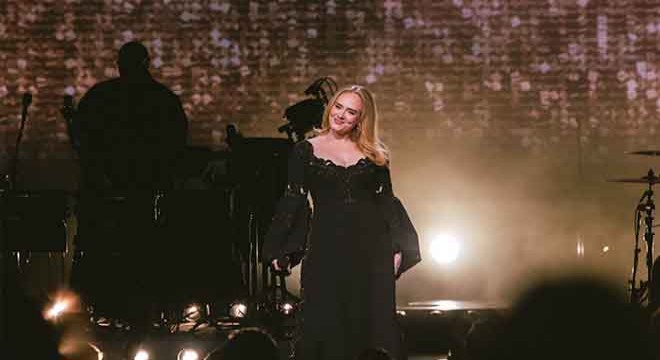 Adele son konserini verdi