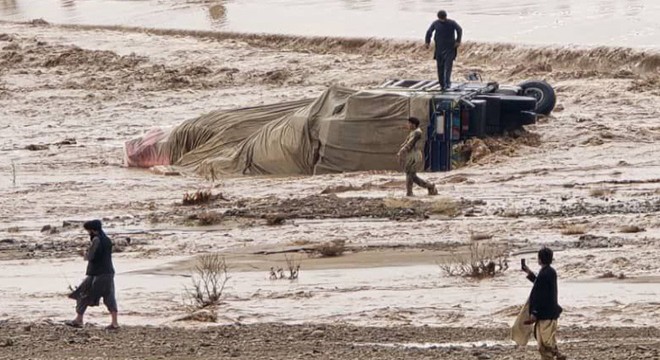 Afganistan da sel: 21 ölü, 6 yaralı