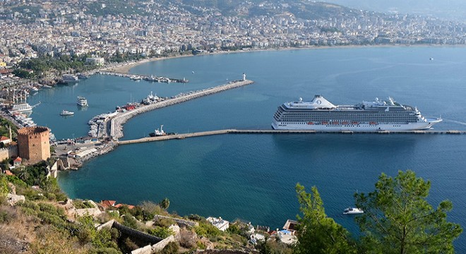 Alanya ya kruvaziyerle 1209 turist geldi