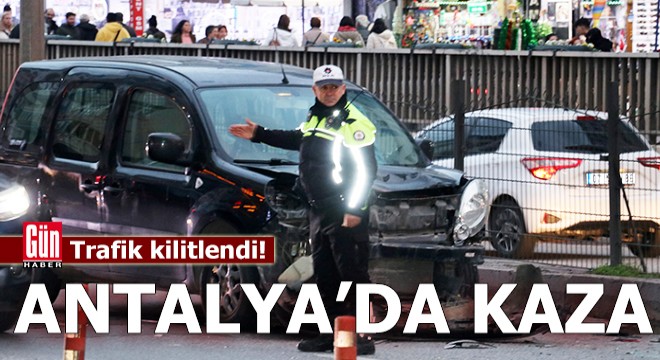 Antalya da alt geçitte kaza!