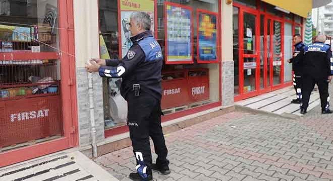 Antalya da ayıplı mal satan zincir maketin şubesine mühür