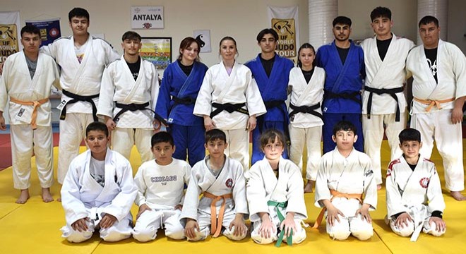 Antalya da judoyu, üniversite hayatlarına taşıdılar