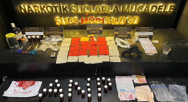 Antalya polisinden 19 ilçede  torbacı  operasyonu