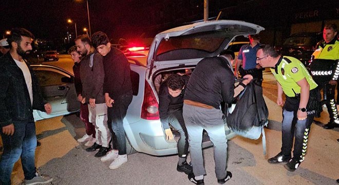 Balık istifi 14 kaçak göçmen yakalandı, 3 kişi kaçtı