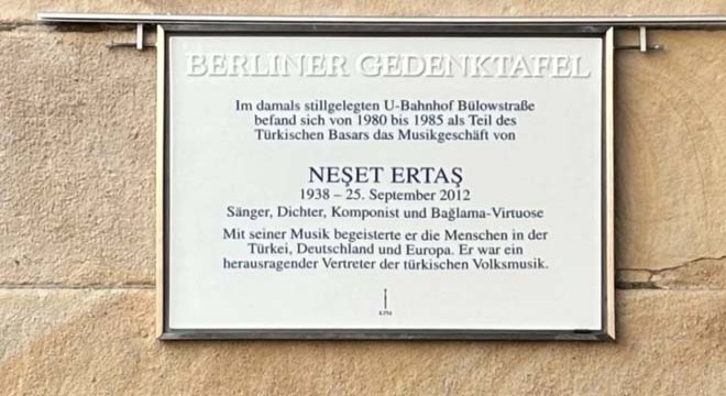 Berlin de Neşet Ertaş rüzgarı