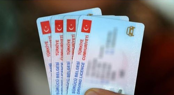 Eski tip sürücü belgelerini yenileme süresi uzatıldı