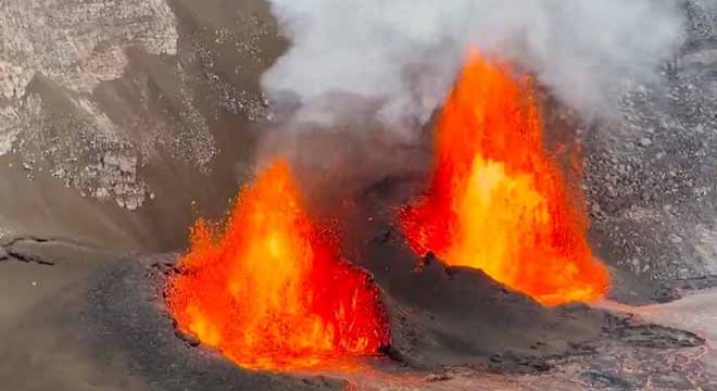 Hawaii de Kilauea Yanardağı yeniden lav püskürttü