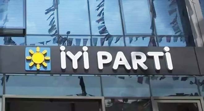 İYİ Parti de istifa depremi