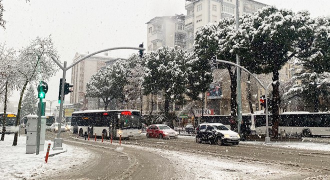 Isparta da kar yağışı