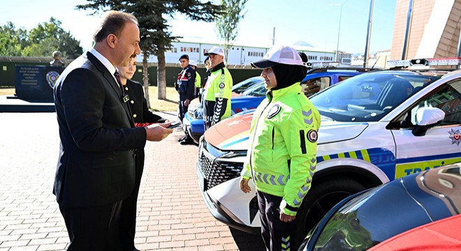 Isparta emniyeti ve jandarmasına 13 yeni araç