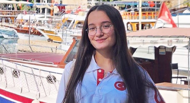 Liseli Zeynep’in tekvando aşkı