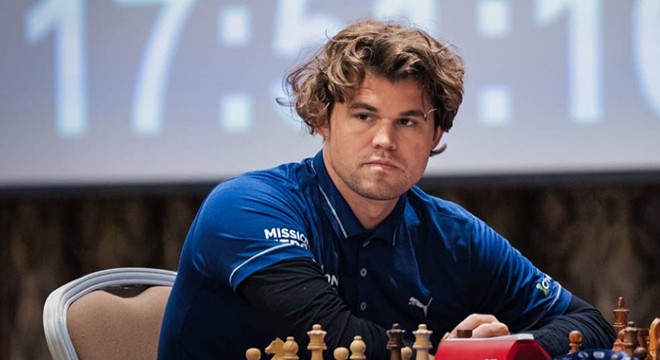 Magnus Carlsen, kot pantolon krizi sonrası turnuvaya dönüyor