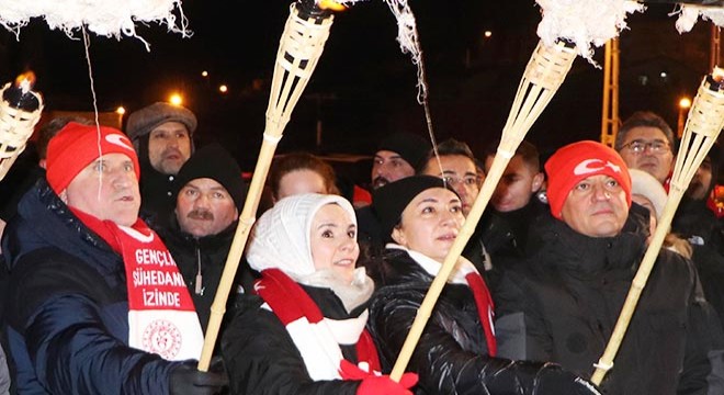 Meşaleler Sarıkamış şehitleri için yakıldı