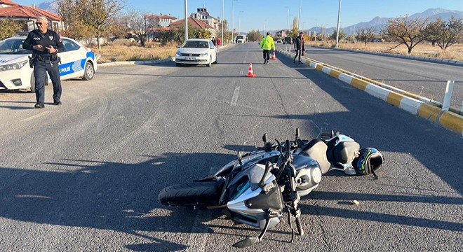 Motosiklet sürücüsü hayatını kaybetti