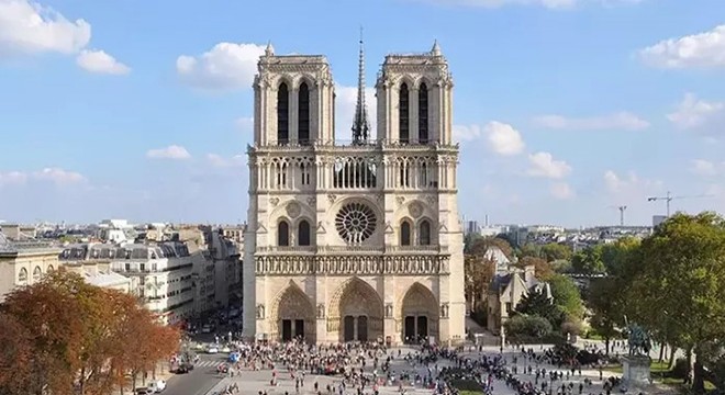 Notre-Dame Katedrali nde çanlar 5 yıl sonra ilk kez çaldı