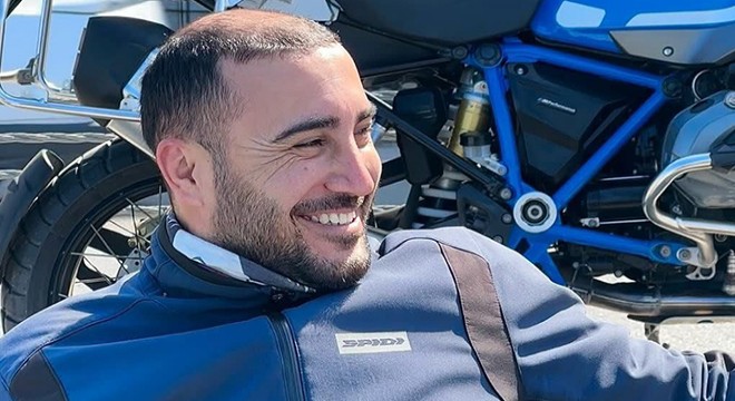 Otomobilin çarptığı motosikletli hayatını kaybetti