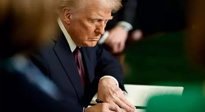 Trump, Eğitim Bakanlığını kapatıyor: Kararnameyi imzaladı