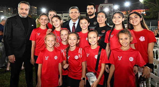 Vali Şahin,  Antalya nın Altın Çocukları  ile buluştu