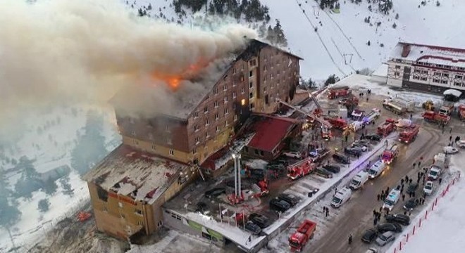 Yanan oteldeki kafe-restoran için  yangın yeterlilik belgesi  verilmiş