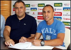 Tita Antalyaspor a imza attı