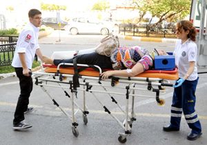 Antalya da kaza: anne-kız yaralı