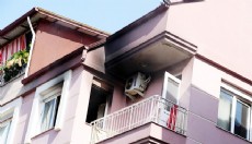 Antalya'da bir kişi annesi içerdeyken evi yaktı