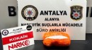 Antalya'da çantasından 700 gram kokain çıktı